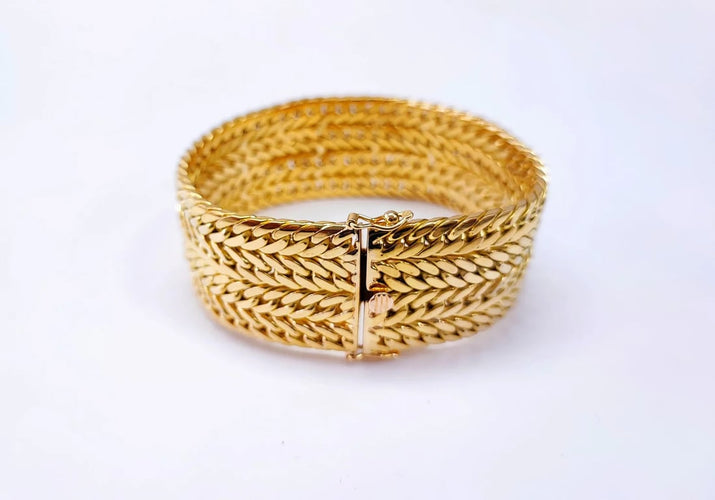 cfc28f50-3ebb-4fe8-4e62-314f32e9d300