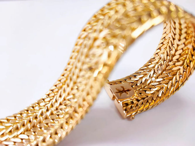 39e3b48a-1e74-4312-4c6e-586c26dec100