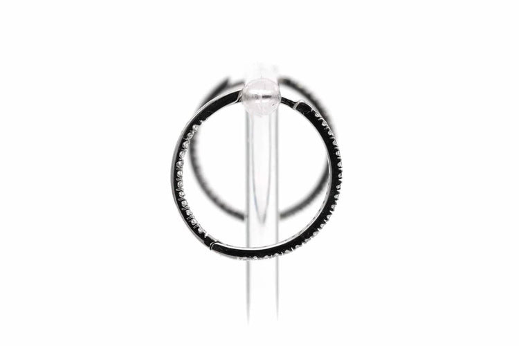 Boucles d'oreilles Créoles contemporaines en or blanc 18 carats et diamants 0,64 ct 58 Facettes 23087