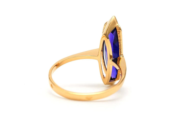Bague 52 Bague contemporaine sertie d’une améthyste en or jaune 18 carats 58 Facettes 23165