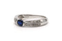 Bague 54 Bague contemporaine en or blanc 18 carats avec saphir et diamants 58 Facettes 23175