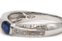 Bague 54 Bague contemporaine en or blanc 18 carats avec saphir et diamants 58 Facettes 23175