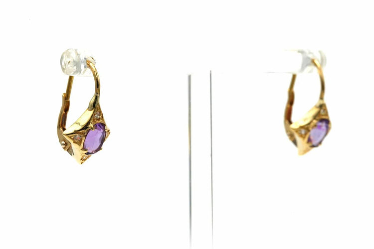 Boucles d'oreilles Boucles d’oreilles dormeuses en or jaune 18 carats, améthystes et diamants 58 Facettes B799