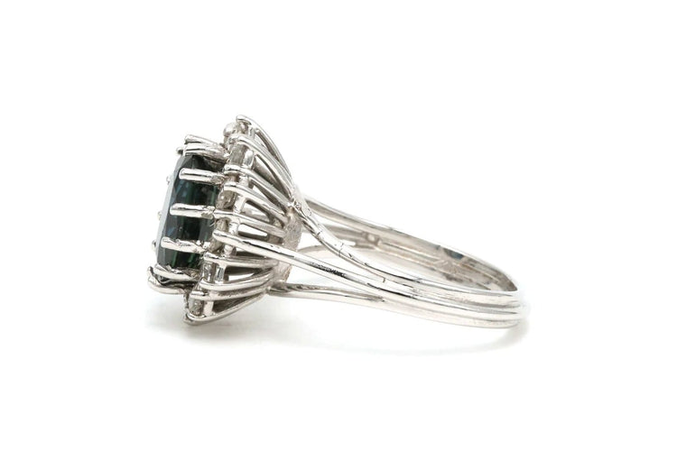 Bague 53 Bague années 70 en or blanc 18 carats, saphir et diamants 58 Facettes 21734