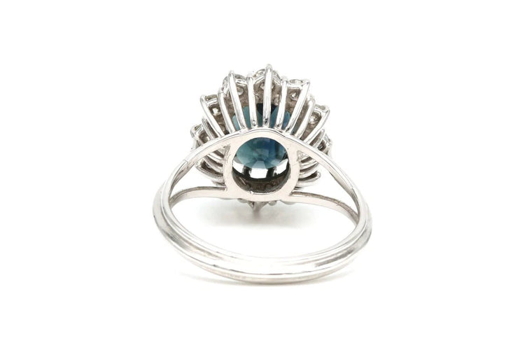 Bague 53 Bague années 70 en or blanc 18 carats, saphir et diamants 58 Facettes 21734
