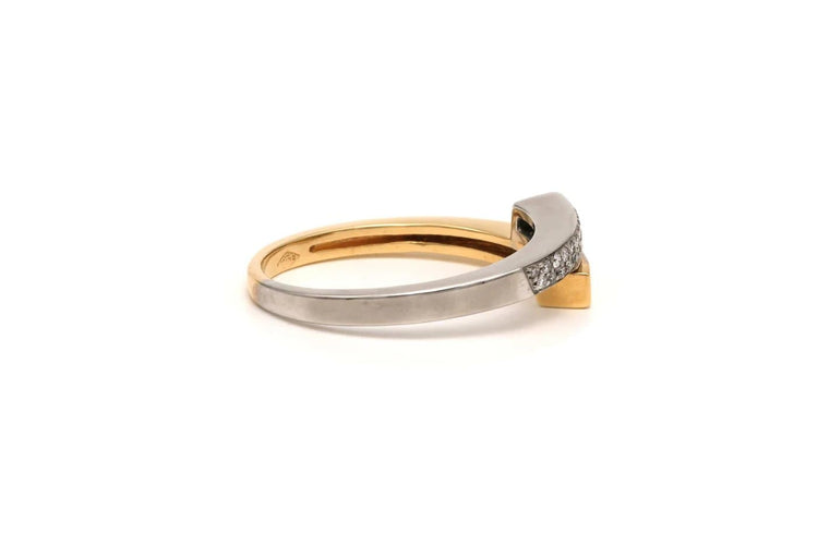 Bague 60 Bague contemporaine en or jaune et blanc 18 carats sertie de diamants 58 Facettes 21647