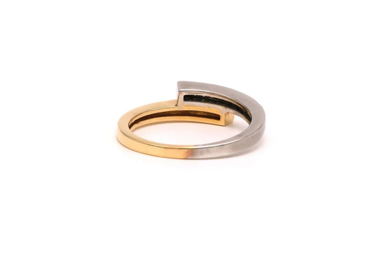 Bague 60 Bague contemporaine en or jaune et blanc 18 carats sertie de diamants 58 Facettes 21647