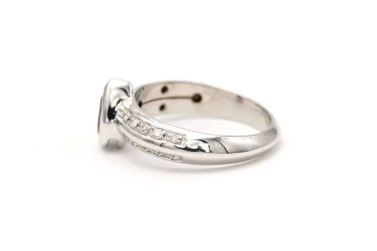 Bague 56 Bague contemporaine en or blanc 18 carats avec rubis et diamants 58 Facettes 22260