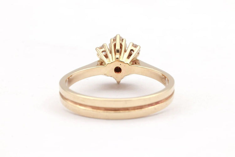 Bague 54 Bague contemporaine en or jaune 18 carats sertie de diamants (0,48 ct) 58 Facettes 23065