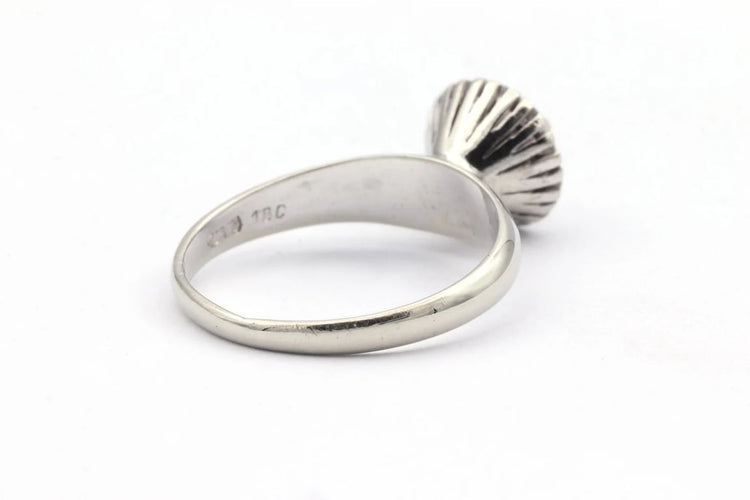 e7fba776-b24a-48f7-f686-309a33e05b00