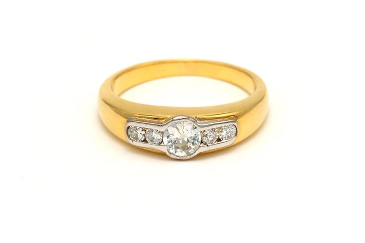 Bague 58 Bague contemporaine en or jaune et blanc 18 carats sertie de diamants 58 Facettes B647