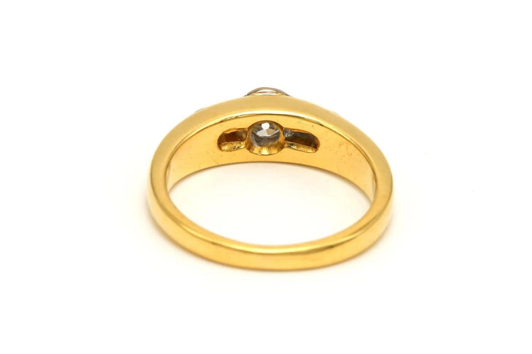 Bague 58 Bague contemporaine en or jaune et blanc 18 carats sertie de diamants 58 Facettes B647
