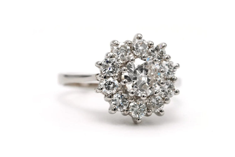 Bague 50 Bague contemporaine en or blanc 18 carats sertie de diamants 1,35 ct 58 Facettes 23066
