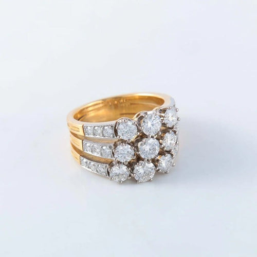 Bague 53 Bague trois rangs en or jaune 18 ct et diamants 58 Facettes