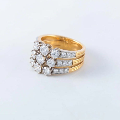 Bague 53 Bague trois rangs en or jaune 18 ct et diamants 58 Facettes
