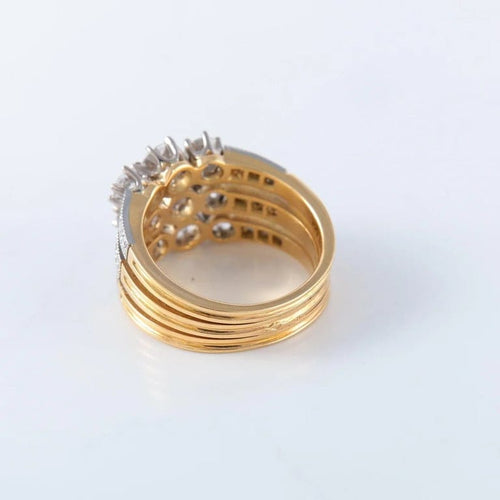 Bague 53 Bague trois rangs en or jaune 18 ct et diamants 58 Facettes