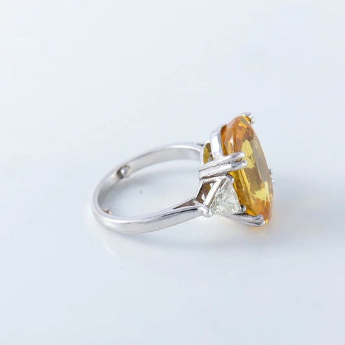 Bague 50 Bague saphir jaune et diamants en or jaune 18 ct 58 Facettes