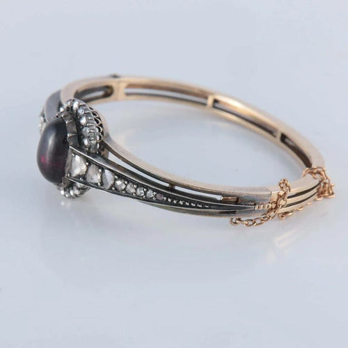 Bracelet Bracelet en or et argent au grenat cabochon et diamants 58 Facettes