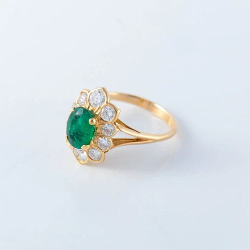 Bague 53 Bague en or jaune 18 ct avec émeraude et diamants 58 Facettes
