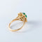 Bague 53 Bague en or jaune 18 ct avec émeraude et diamants 58 Facettes