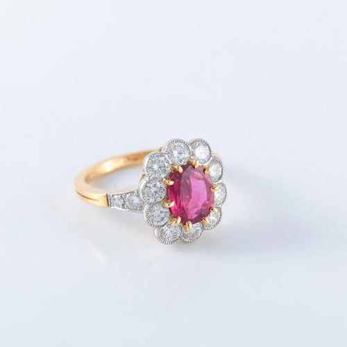 Bague 55 Bague en or jaune 18 ct et platine avec rubis et diamants 58 Facettes