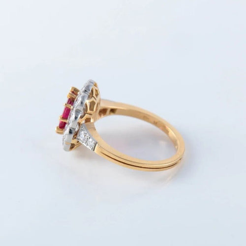 Bague 55 Bague en or jaune 18 ct et platine avec rubis et diamants 58 Facettes
