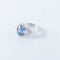 Bague 53 Bague en or blanc 18 ct avec saphir et diamants 58 Facettes