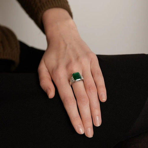 Bague 53 Bague en or blanc 18K avec émeraude et diamants 58 Facettes
