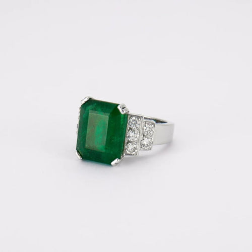 Bague 53 Bague en or blanc 18K avec émeraude et diamants 58 Facettes