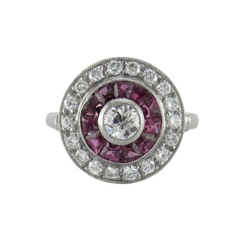 Bague 53.5 Bague style Art déco en platine avec diamants et rubis 58 Facettes