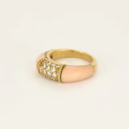 Bague 51 Van Cleef & Arpels Philippines - Bague en or jaune, corail et diamants 58 Facettes