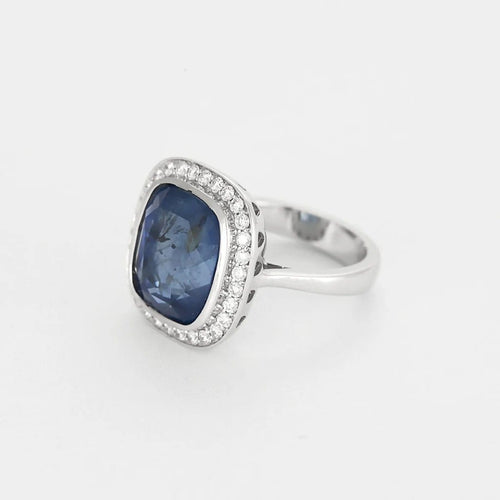 Bague 50 Bague en or blanc 18 K avec saphir de Ceylan et diamants 58 Facettes