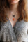 Collier Collier négligé Art déco en or gris 18 k, onyx, corail et diamants 58 Facettes 464