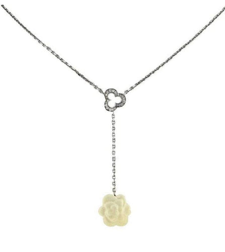 Collier CHANEL Camélia - Collier en or blanc 18k et diamants 58 Facettes 476