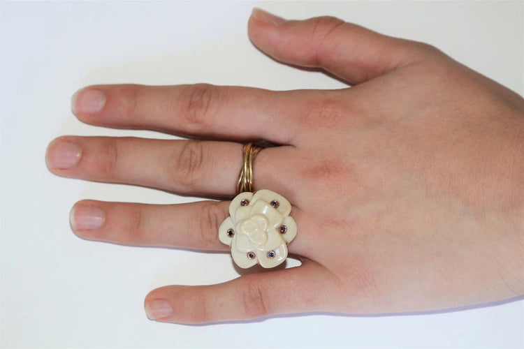 Bague 49.5 Bague camélia en or rose 18k avec saphirs et améthystes 58 Facettes 478