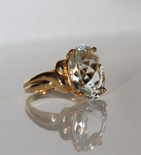 Bague 54 Bague en or jaune 18k sertie d’une aigue-marine ovale 4,93 ct 58 Facettes 515