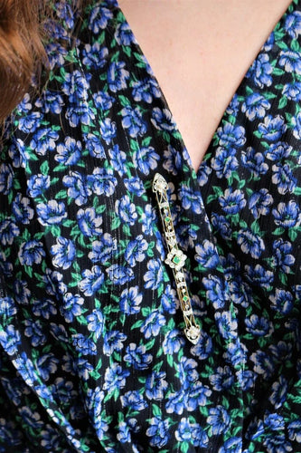 Broche Broche-barrette Art déco en or 18k avec émeraudes, perles et diamants 58 Facettes 525