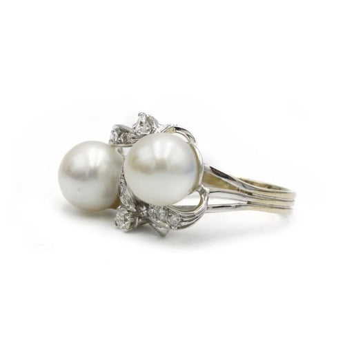 Bague 55 Bague en or blanc 750 sertie de diamants et perles 58 Facettes 1176