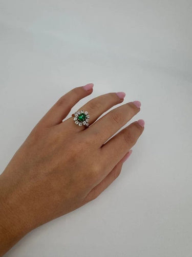 Bague 50 Bague marguerite - Or jaune 750‰, platine 950‰, diamants et émeraude 58 Facettes 1058