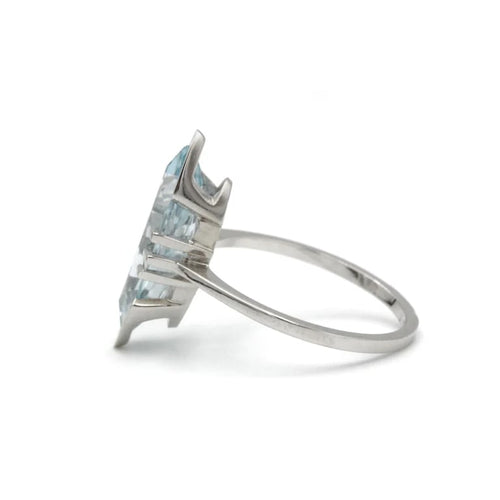 Bague 53 Bague en or blanc 750‰ à aigue-marine taille marquise 58 Facettes 1030
