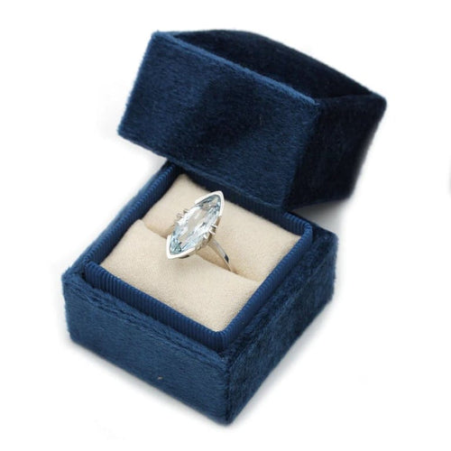Bague 53 Bague en or blanc 750‰ à aigue-marine taille marquise 58 Facettes 1030