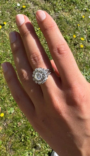 Bague 52 Bague en or blanc 750‰ et diamants 58 Facettes 1009