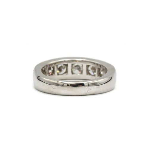 Bague 54 Bague en or blanc 750‰ et diamants 58 Facettes 1063