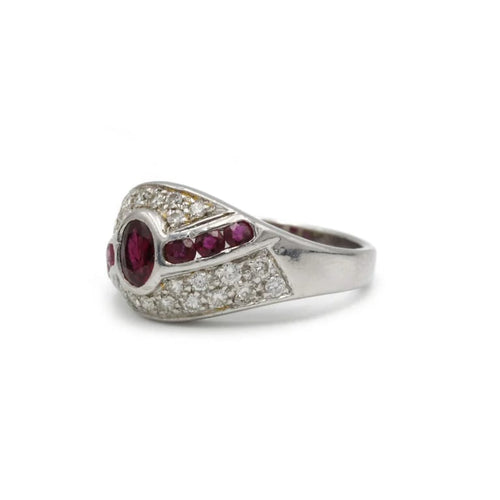 Bague 52 Bague en or blanc 750‰ avec rubis et diamants 58 Facettes 1078