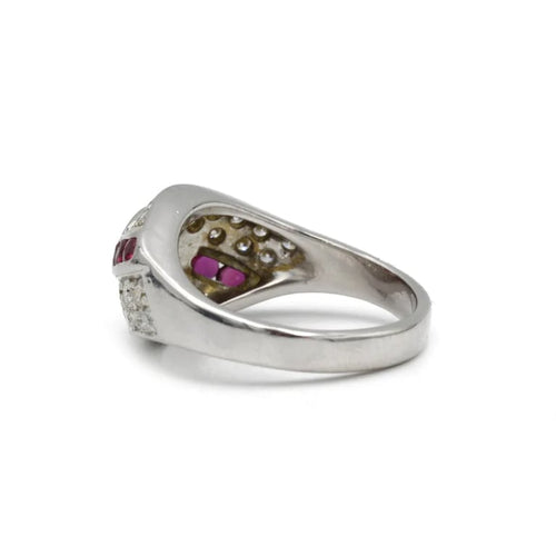Bague 52 Bague en or blanc 750‰ avec rubis et diamants 58 Facettes 1078