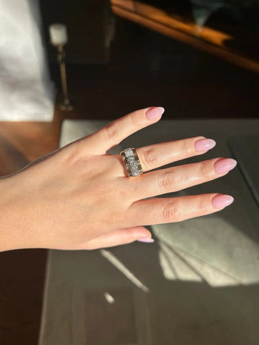 Bague 50 Bague tank en or jaune, platine et diamants 58 Facettes 1052