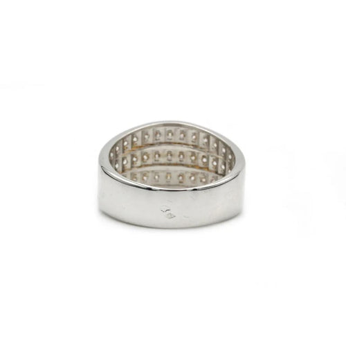 Bague 54 Bague pavée en or blanc 750‰ et diamants 58 Facettes 1105