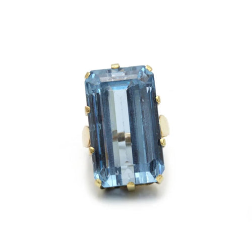 Bague 50 Bague en or jaune 750‰ et topaze bleue 58 Facettes 1072
