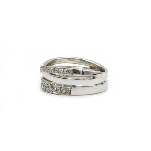 Bague 54 Bague en or blanc 750‰ pavée de diamants 58 Facettes 1149