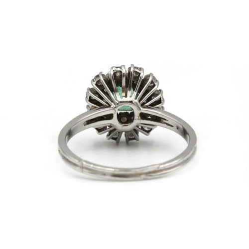 Bague 56 Bague marguerite en or blanc avec émeraude et diamants 58 Facettes 1219